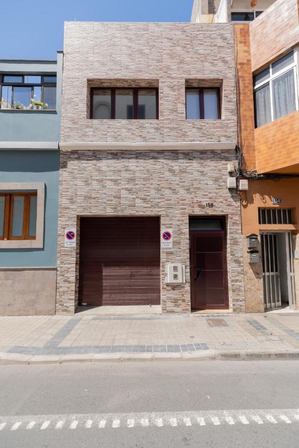 Agueita Surf Lodge لاس بالماس دي غران كاناريا المظهر الخارجي الصورة